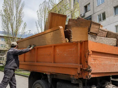 Крупногабаритный мусор для вывоза камазом